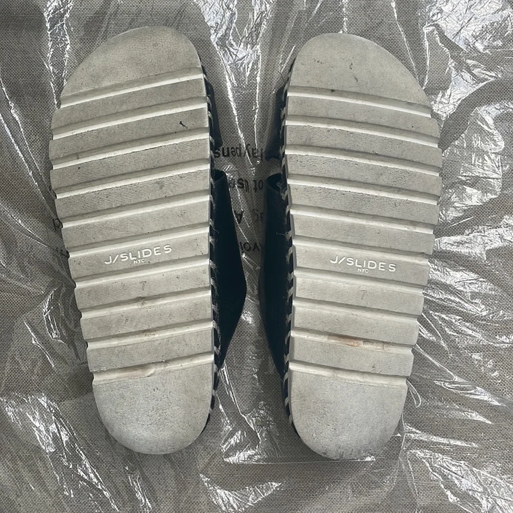 J/Slides black leather with braided trim detail - Picture 4 of 5